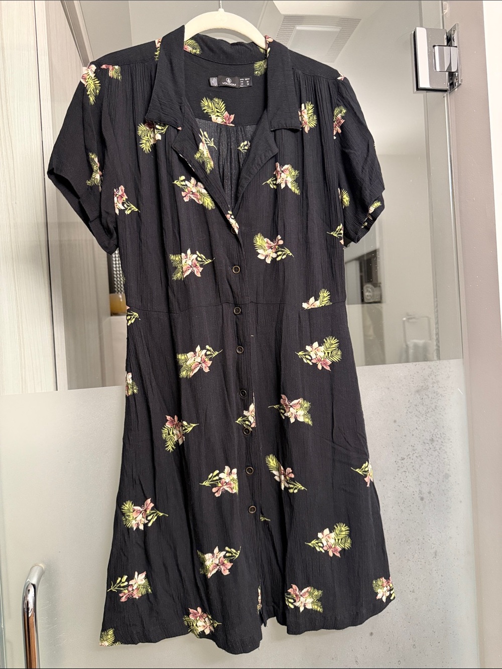 Volcom Black Floral Button-Front Tunic